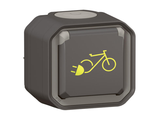 Prise de courant 2P+T étanche pour recharge de vélos et 2 roues électriques | Plexo 16A | Legrand